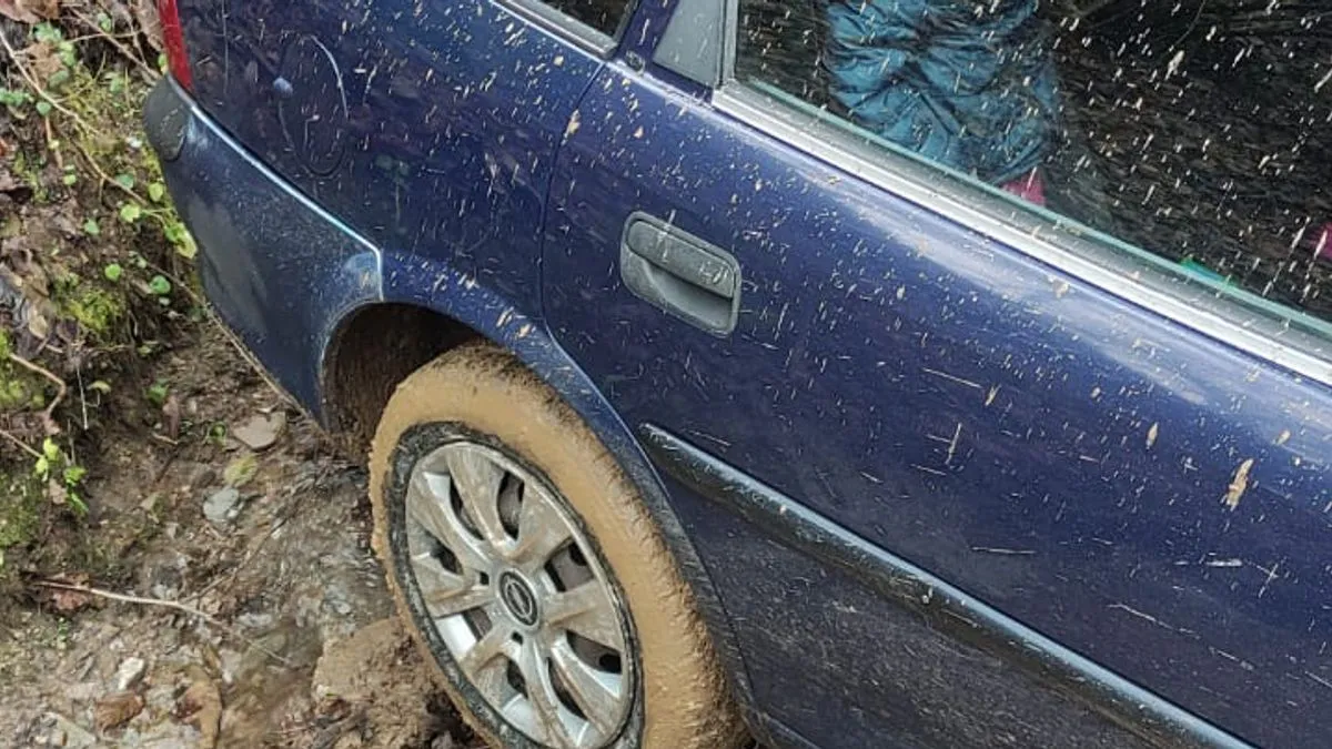 Zbog puta koji vodi do njihove kuće, već mjesecima su praktično odsječeni od svijeta.