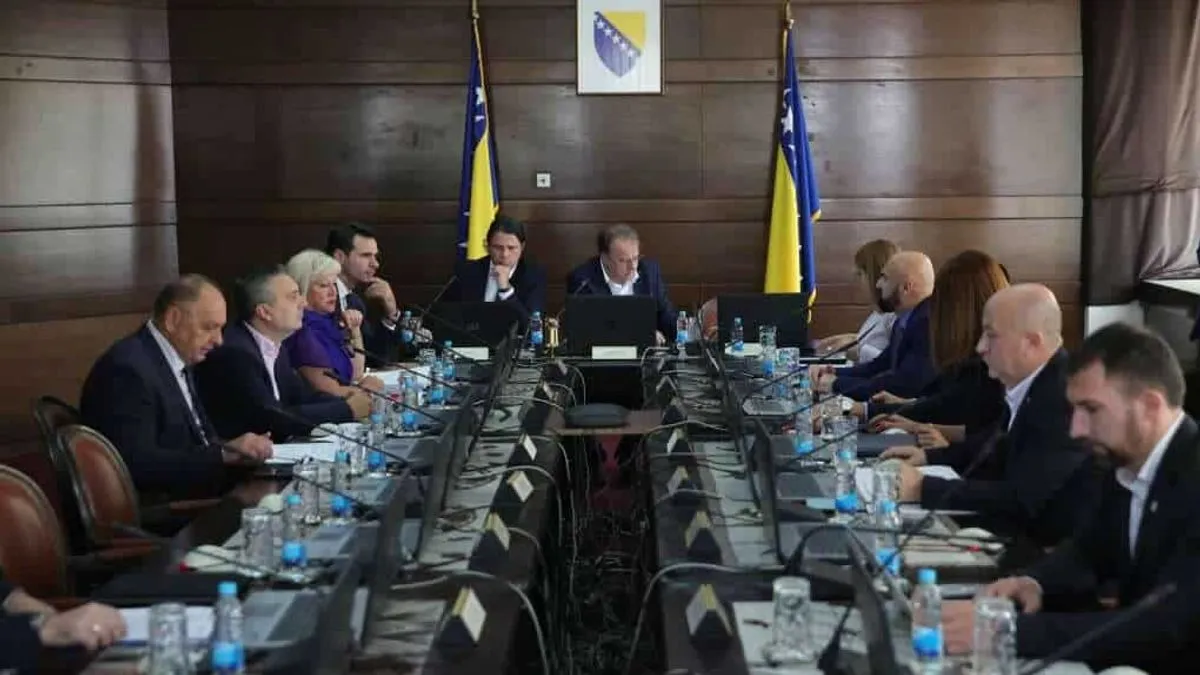 Umjesto reformi i razvojnih politika, aktuelna vlast poseže za rekordnim zaduživanjem. 