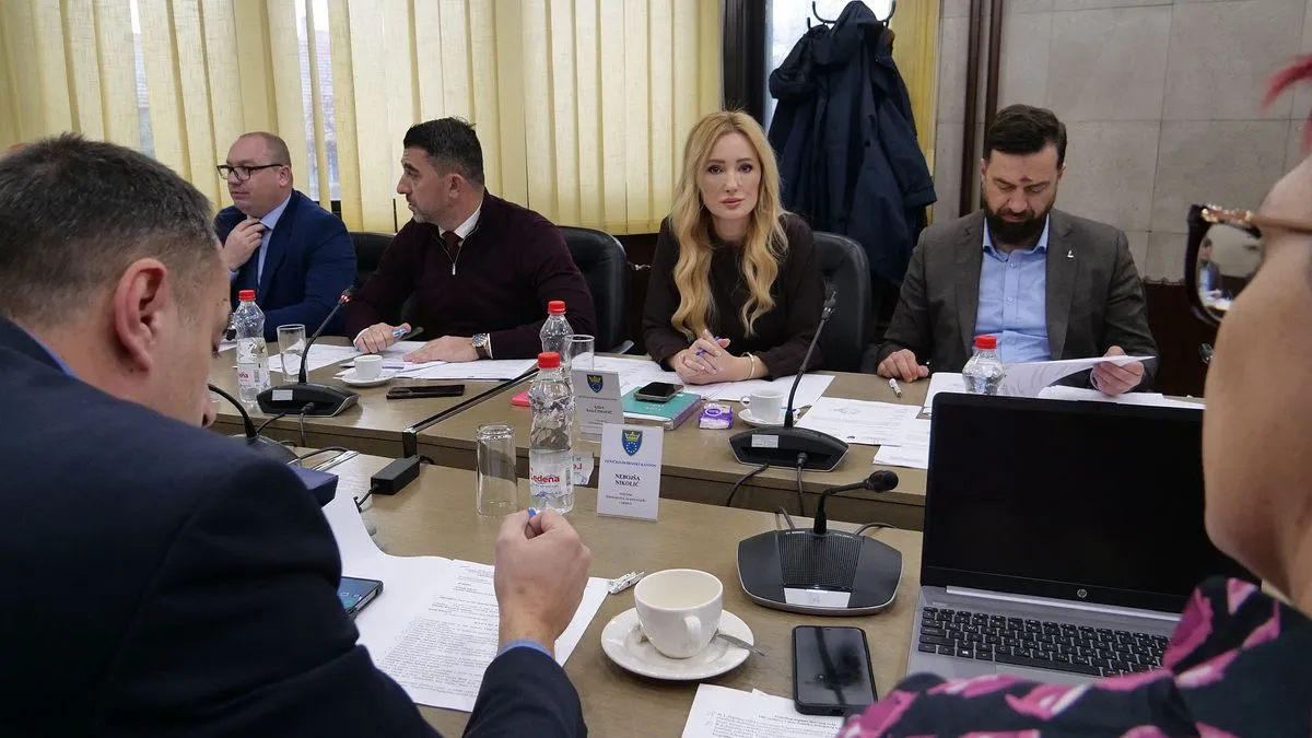 Vlada je izdvojila približno 303.000 KM za otkupljivače i prerađivače mlijeka, čime se nastavlja intenzivna podrška prerađivačkom lancu u kantonu.