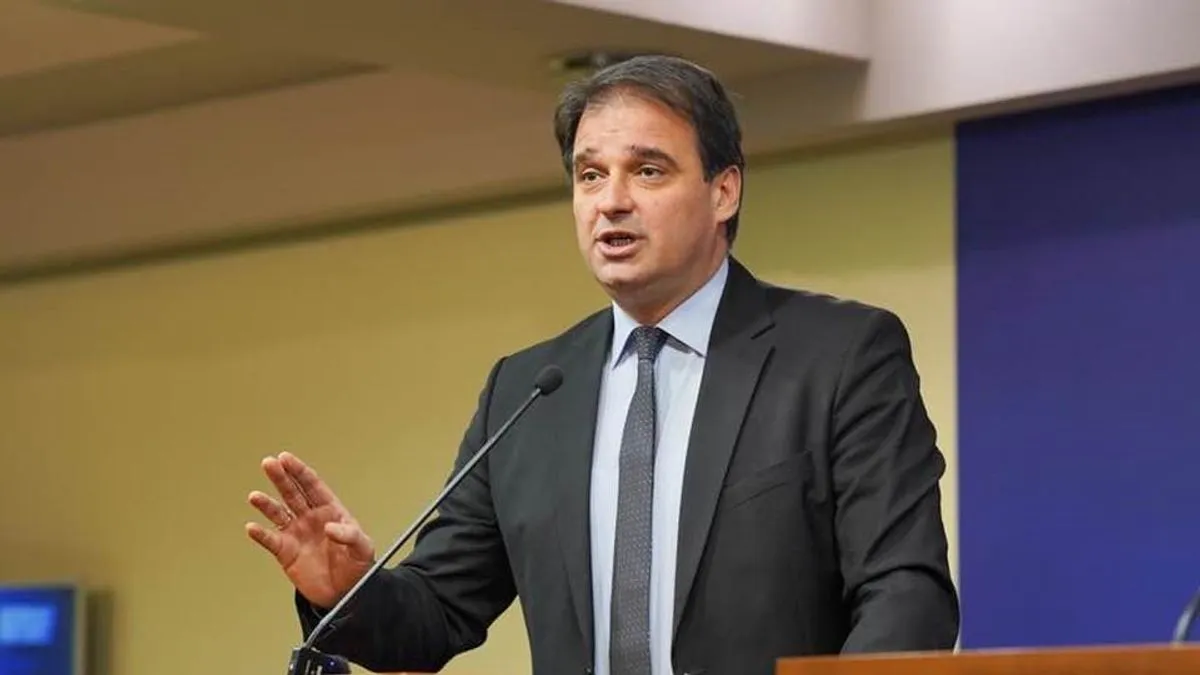 Naglašava da je Blanuša čovjek koji sa svojim sposobnostima može postići stranačko jedinstvo koje nedostaje.