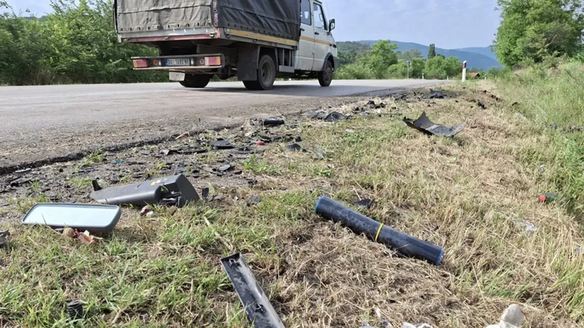 U kombiju se nalazila četvoročlana porodica iz Zaječara koja je te noći krenula na more