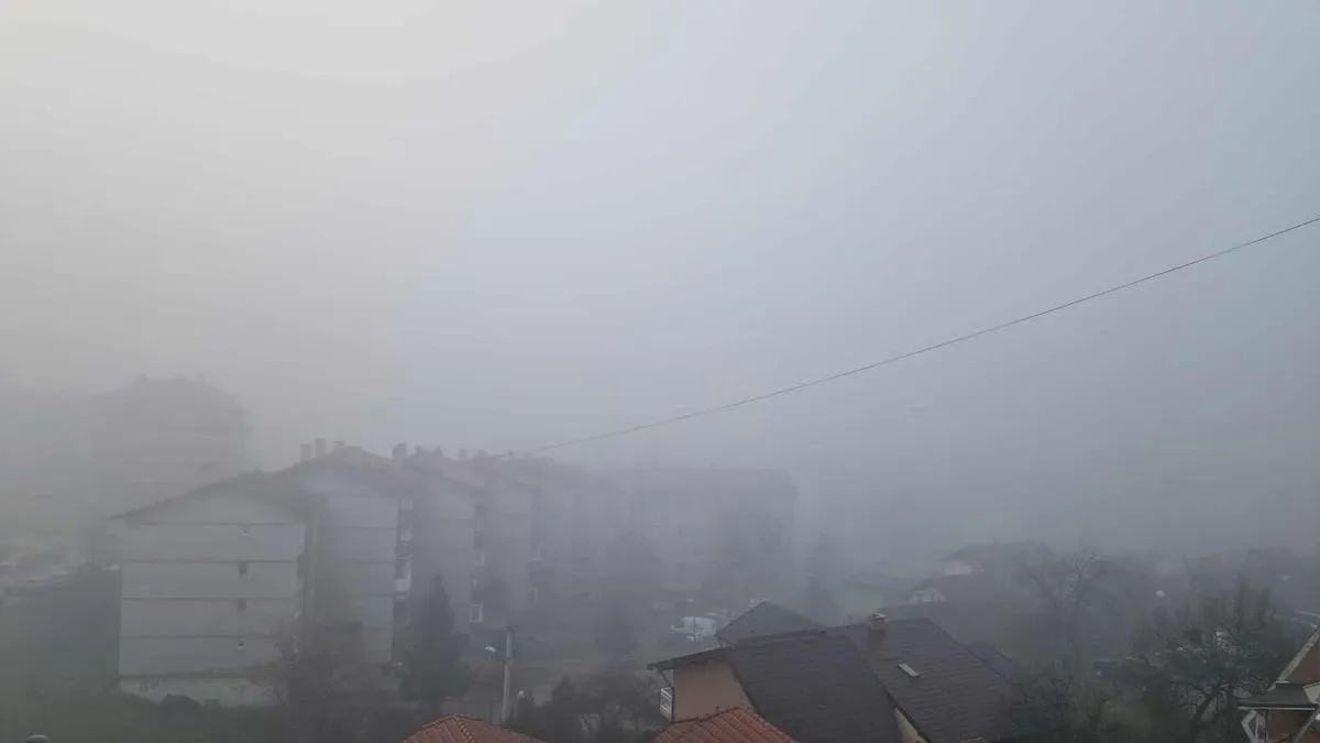 Upozorava se da bi određene kategorije stanovništva trebale ograničiti boravak na otvorenom i izbjegavati bilo kakve naporne aktivnosti.