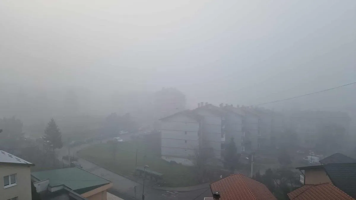 Upozorava se da bi određene kategorije stanovništva trebale ograničiti boravak na otvorenom i izbjegavati bilo kakve naporne aktivnosti.