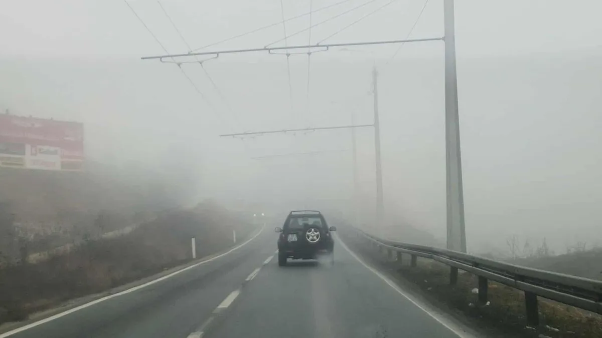 Prisustvo temperaturne inverzije u večernjim satima dodatno otežava razrjeđivanje zagađenja.