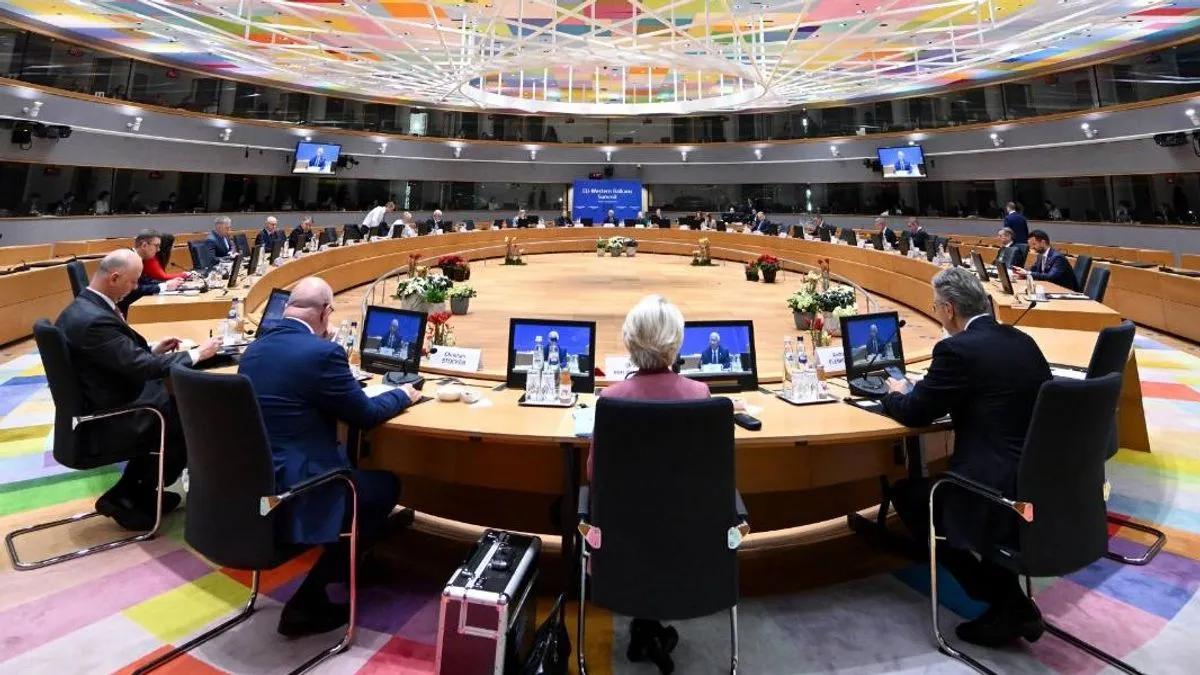 Komšić u Briselu: Bošnjake, koji najviše podržavaju EU put, lažno optužuje kao radikale