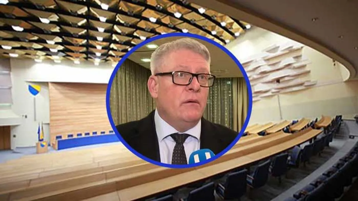 Begić je kritikovao i planiranu reorganizaciju sudstva na nivou države, ističući da sadašnji zakon već konzervira postojeće stanje i omogućava funkcionisanje sudskog sistema.