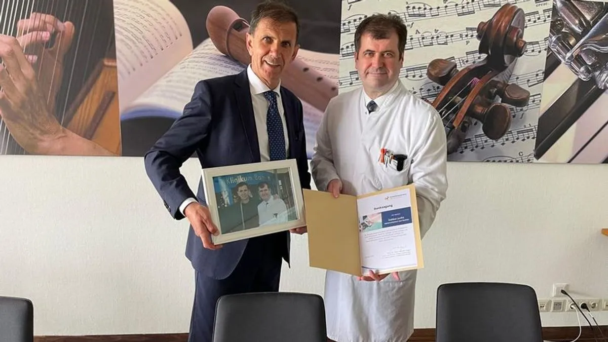 Zahvaljujući našem renomiranom urologu spašeni su životi mnogobrojnih pacijenata, a velikom broju je poboljšana životna kvaliteta i samim tim psihofizičke sposobnosti. 