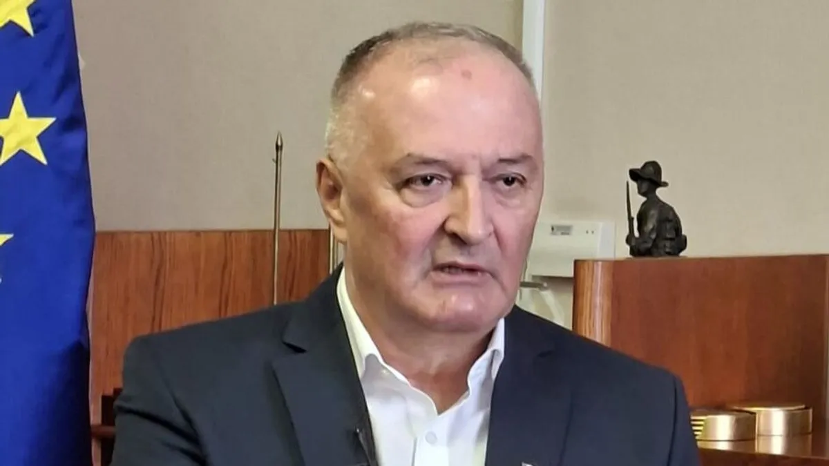 'Svjedoci smo u posljednje vrijeme šta sve radi 'poluretardirana' Željana Zovko, koja se uporno miješa u unutrašnje stvari Bosne i Hercegovine, i to su ta 'ustaška kopilad'.'