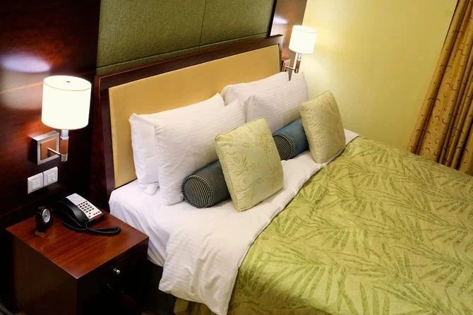 Ovaj trik znaju samo hotelijeri: Posteljina izgleda kao ispeglana, a pegla vam ne treba