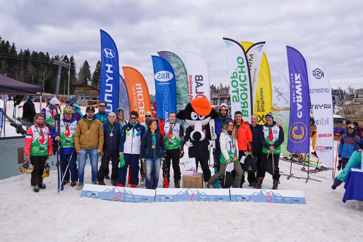 Na izvrsno uređenoj stazi, učestvovalo je 110 menadžerki i menadžera, a najbolji u svojim konkurencijama su osvojili nagrade i odličja