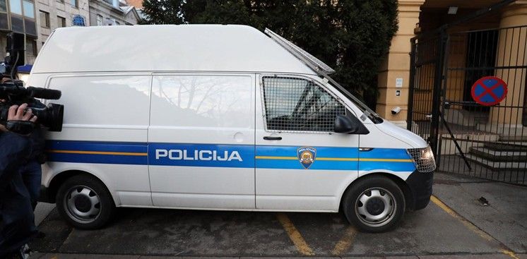 Martín je u sudaru na stazi Sepang odbačen s motora i teško je sletio, udarivši glavom o stazu.