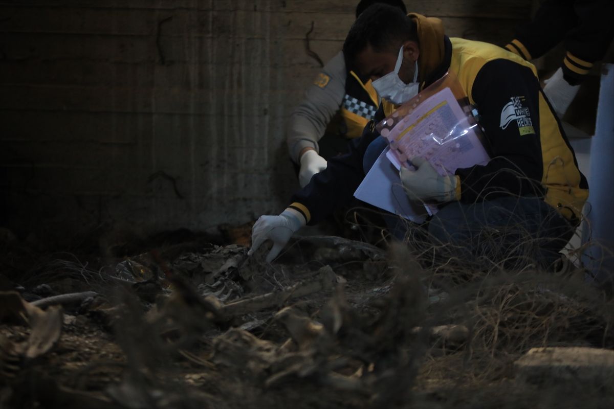 Ammar Salmo iz Civilne odbrane naveo je da su ekipe, koje su do zgrade stigle po dojavi jednog građanina, pronašle posmrtne ostatke
