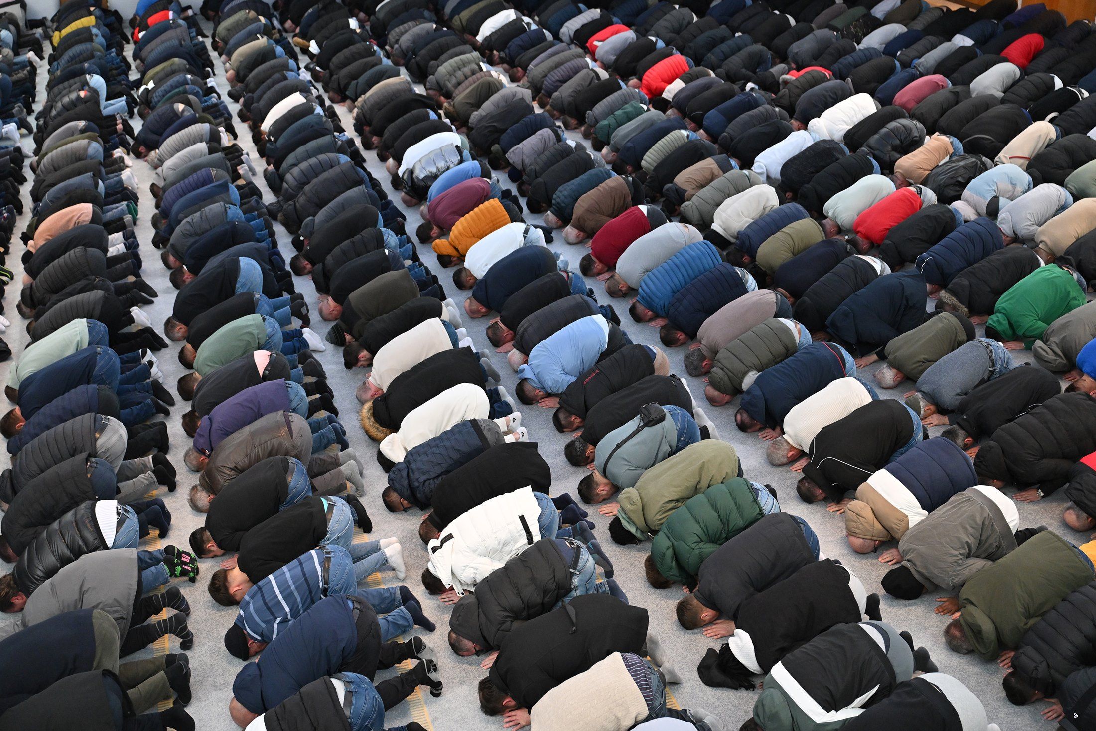 Naglasio je važnost i ulogu Islamske zajednice u očuvanju vjere i identiteta, kao i podsjetio na čovjekovu slobodu i razum i njegovu odgovornost prema Bogu, svijetu i ljudima