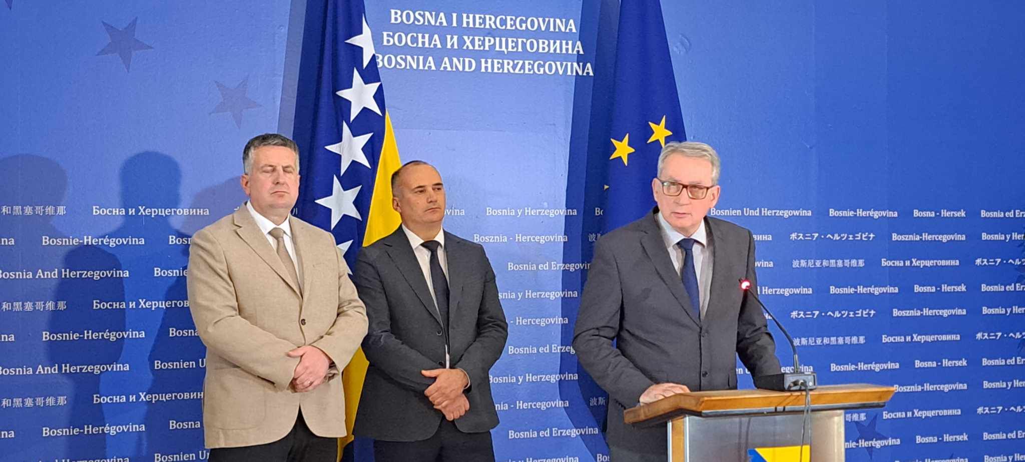 "SNSD je odlučio da stvori novu političku blokadu. Ovo je vrlo zančajna i teška blokada"