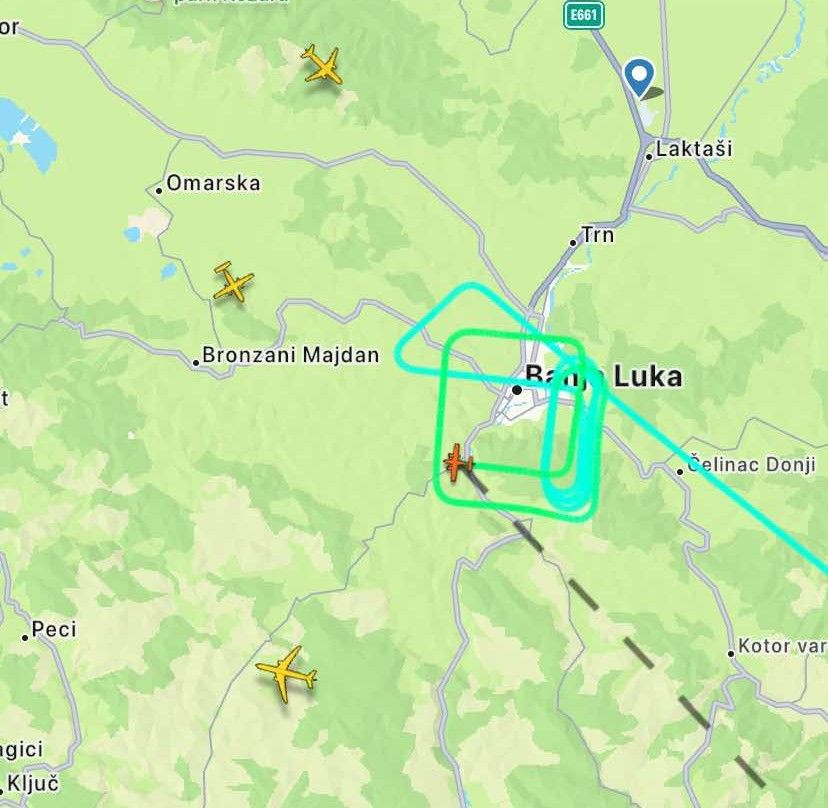 Ovo je drugi dan zaredom da je isti avion primijećen iznad Banje Luke, i to uoči presude Miloradu Dodiku i Milošu Lukiću.