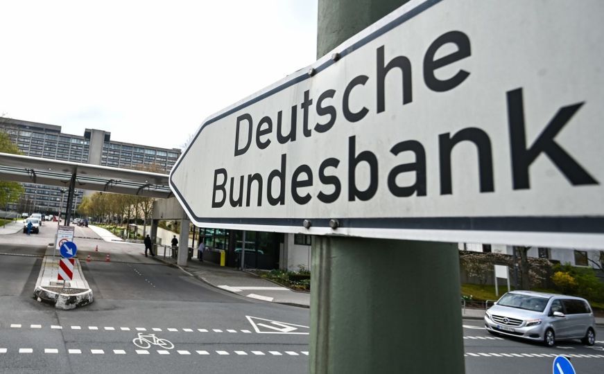 Njemačka Bundesbanka objavila je kako je prvi put još od 1979. godine zabilježila gubitak, a kao razlog za to su naveli rast ključnih kamatnih stopa Evropske centralne banke.