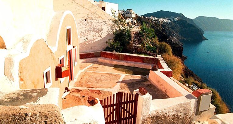 Santorini je, inače, jedno od najposjećenijih grčkih turističkih odredišta
