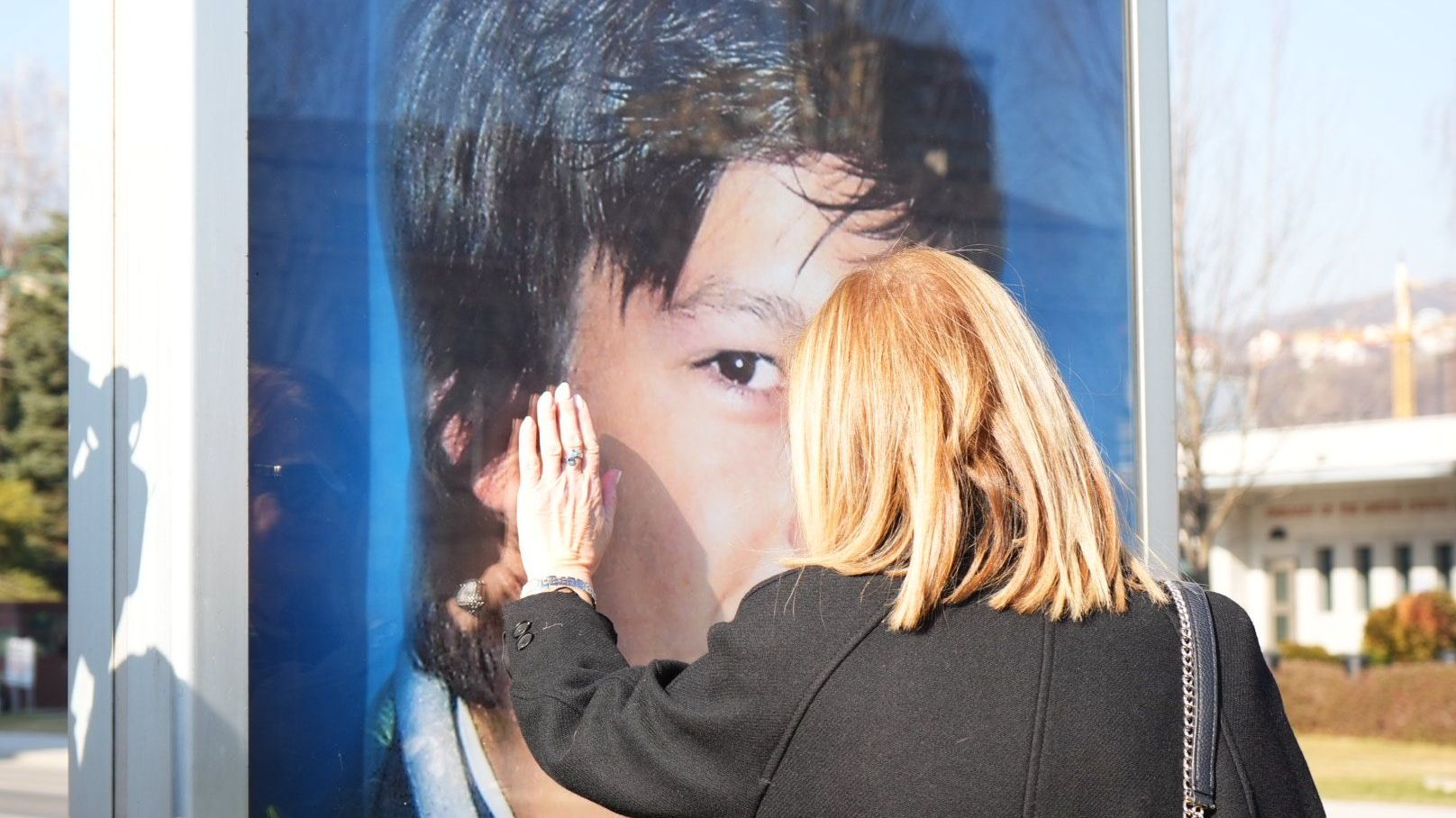 Porodica i prijatelji su se danas prisjetili Mrnjavca polaganjem cvijeća na mjestu gdje je on preminuo