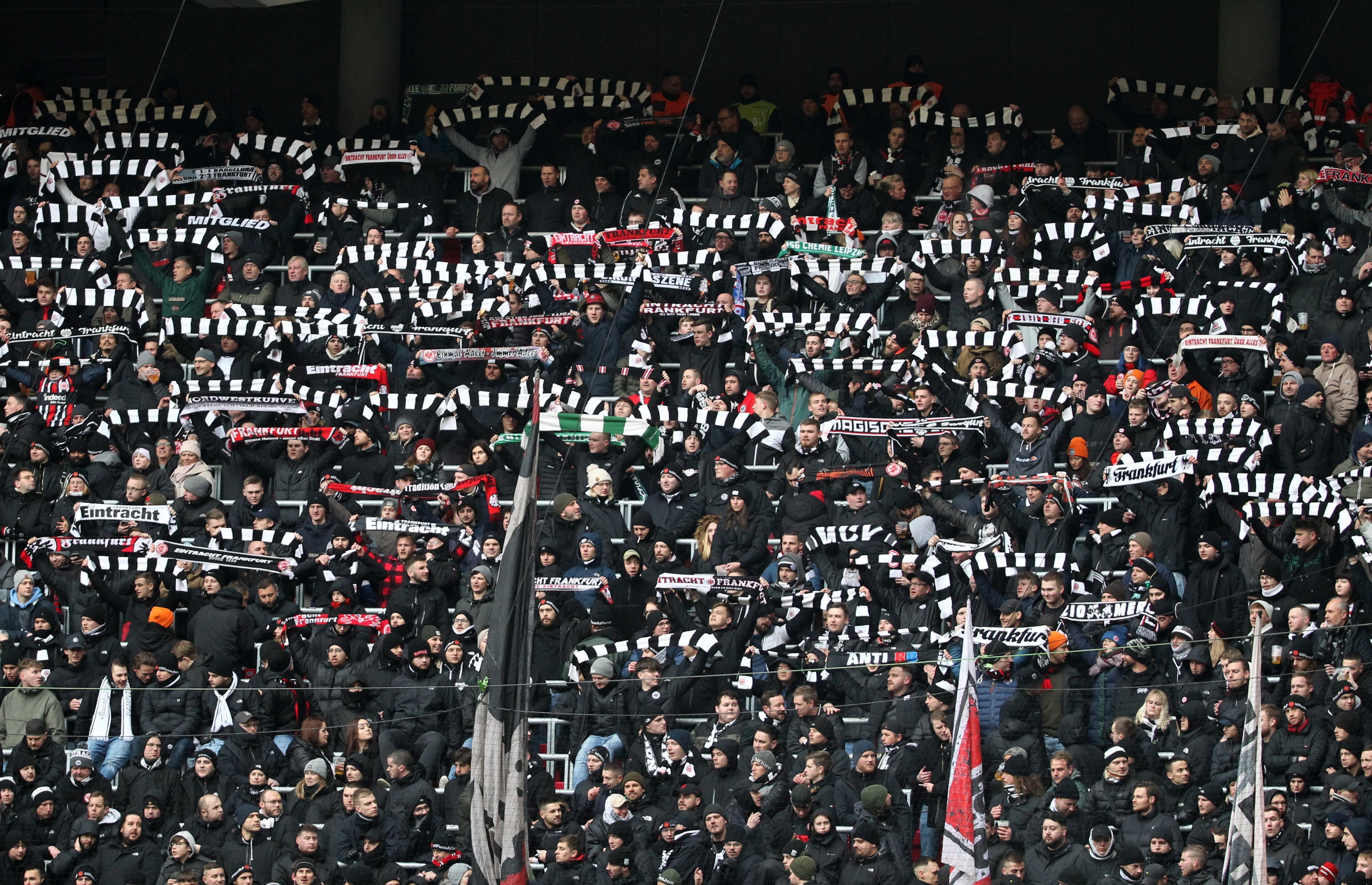Trećeplasirani Frankfurt pobijedio je posljednji Holstein Kiel s 3-1