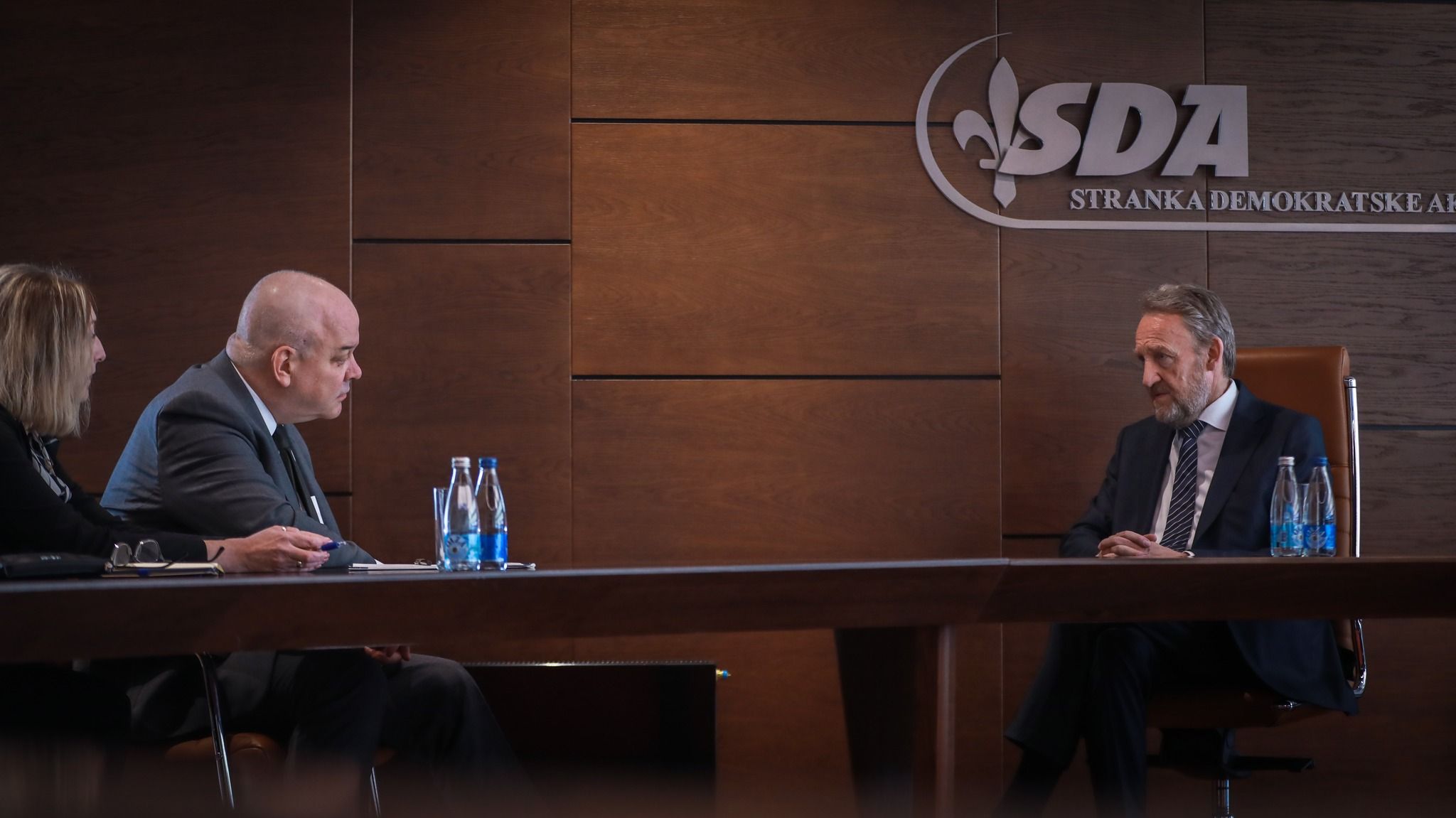 Istaknuta je potreba za stabilnošću i jačanjem demokratskih principa, uz podršku međunarodnih partnera, među kojima OSCE ima značajnu ulogu.