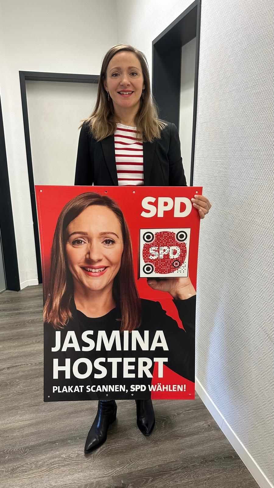 Jasmina će podijeliti svoja iskustva iz političkog djelovanja, objasniti izazove koje donosi balansiranje između javnog angažmana i privatnog života kao majke s dvoje djece