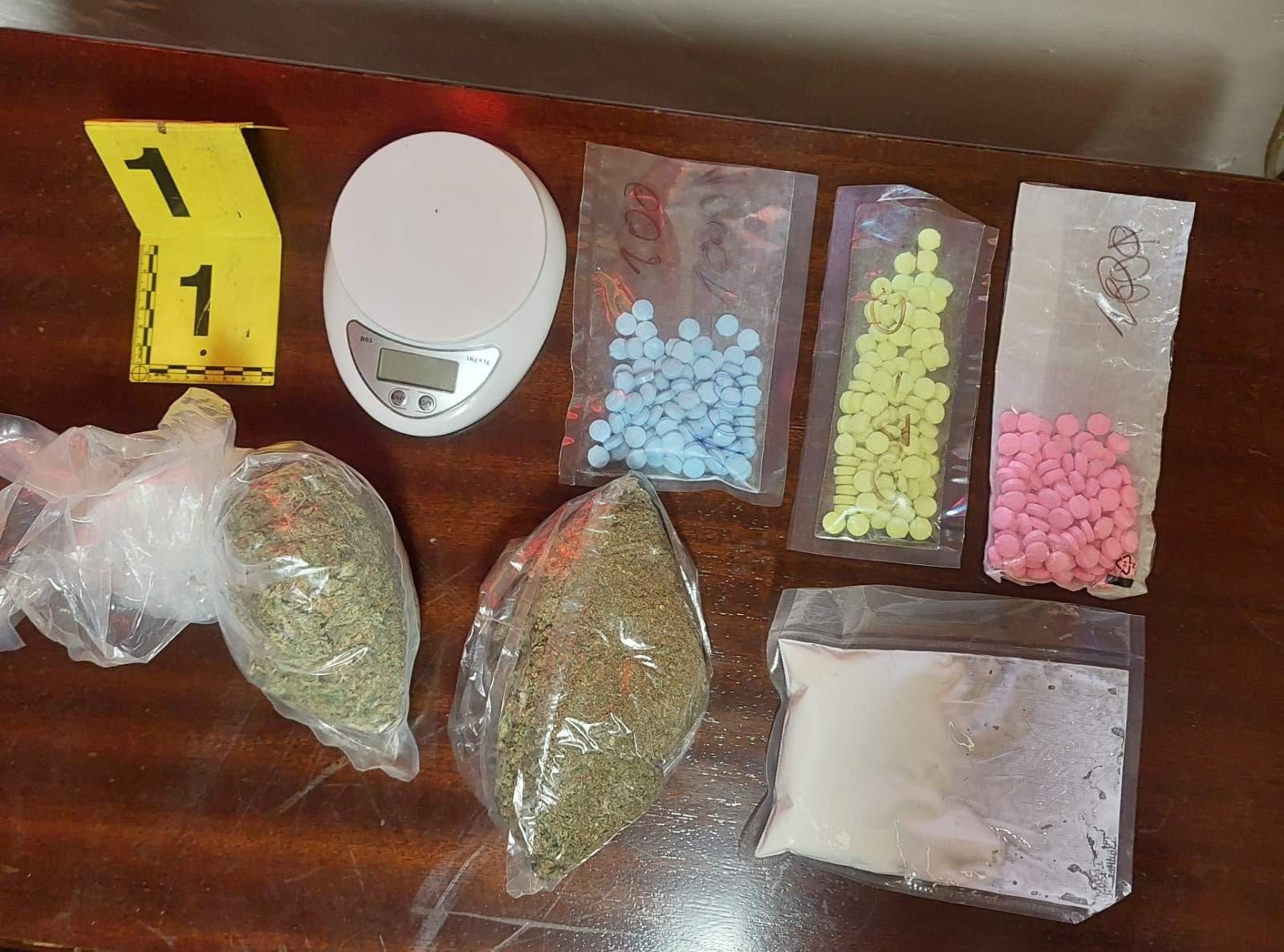 Nakon kriminalističke obrade, osumnjičeni 50-godišnjak će biti predat u daljnju nadležnost Kantonalnog tužilaštva Kantona Sarajevo.