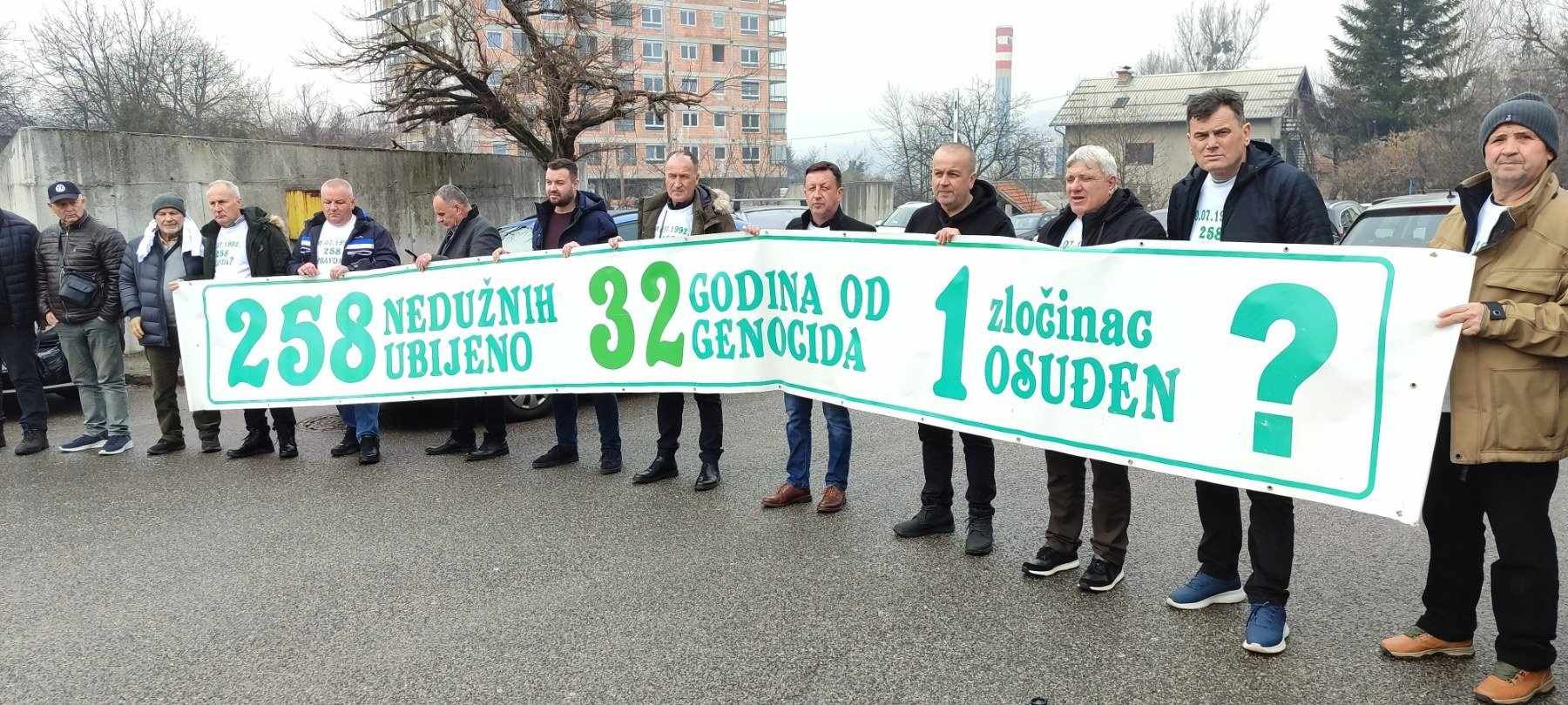 Nekih 40 žena doveli su pred trgovinu kod škole u Biljanima i tu su nas držali nekih 12 sati uz prijetnje da će nas poklati ispričala Husić-Zukanović