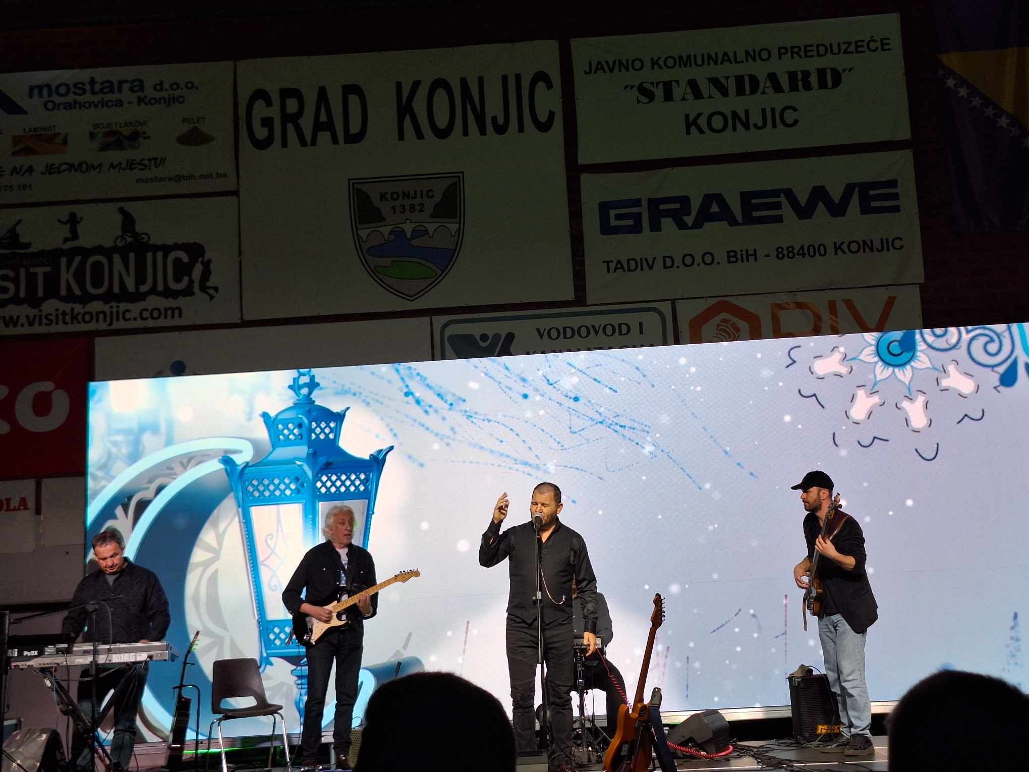 Na početku večerašnje manifestacije odlomke iz Kur'ana Časnog proučio je hfz. Kerim Nuhanović podsjećajući na važnost i obaveznost ramazanskog posta