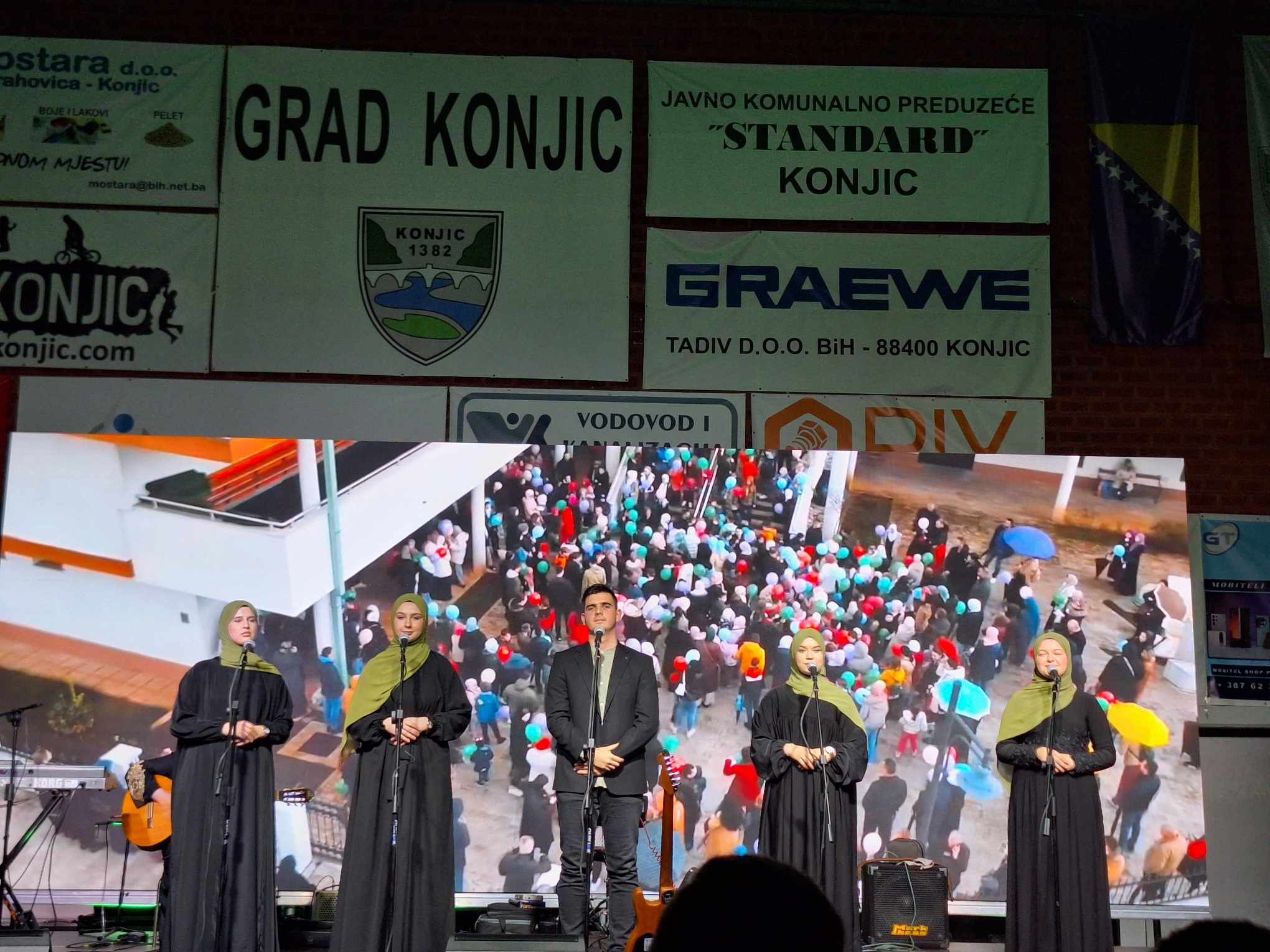 Na početku večerašnje manifestacije odlomke iz Kur'ana Časnog proučio je hfz. Kerim Nuhanović podsjećajući na važnost i obaveznost ramazanskog posta