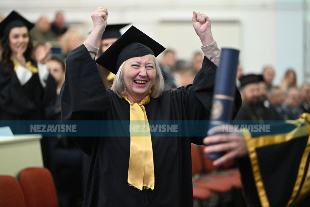 Međutim, kako ističe, najveća podrška na njenom akademskom putu bile su njene kćerke, Petra i Jovana, koje su joj pomagale i moralno i materijalno.