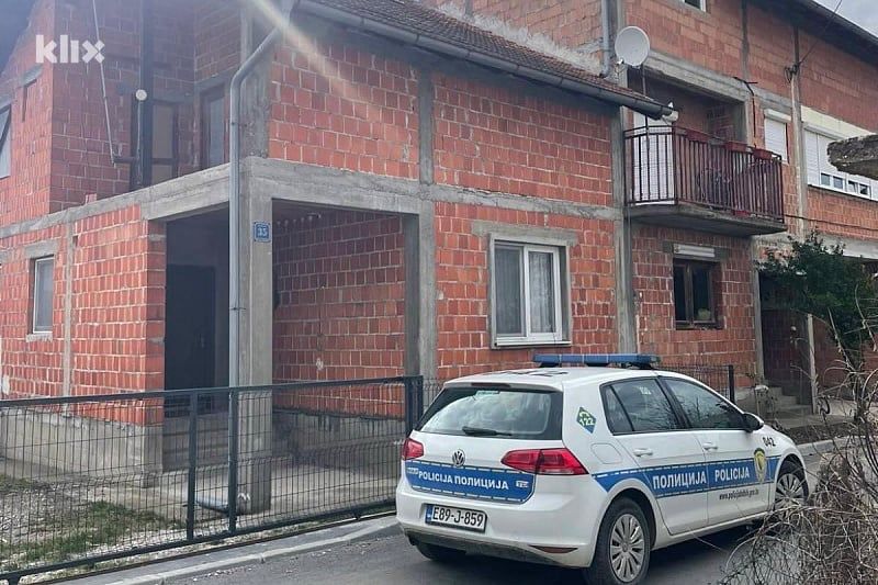 Prolaznik je bez razmišljanja o svemu obavijestio lokalnu policiju i tako je cijeli slučaj ugledao “svjetlost dana”.