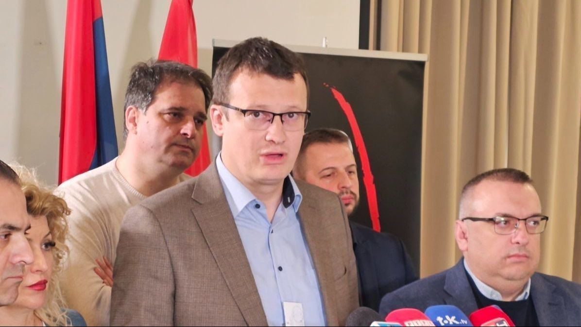 Mislio je da će ga ljudi slijepo slijediti, misleći da ljudi ne znaju koliki je stepen korupcije, kazao je