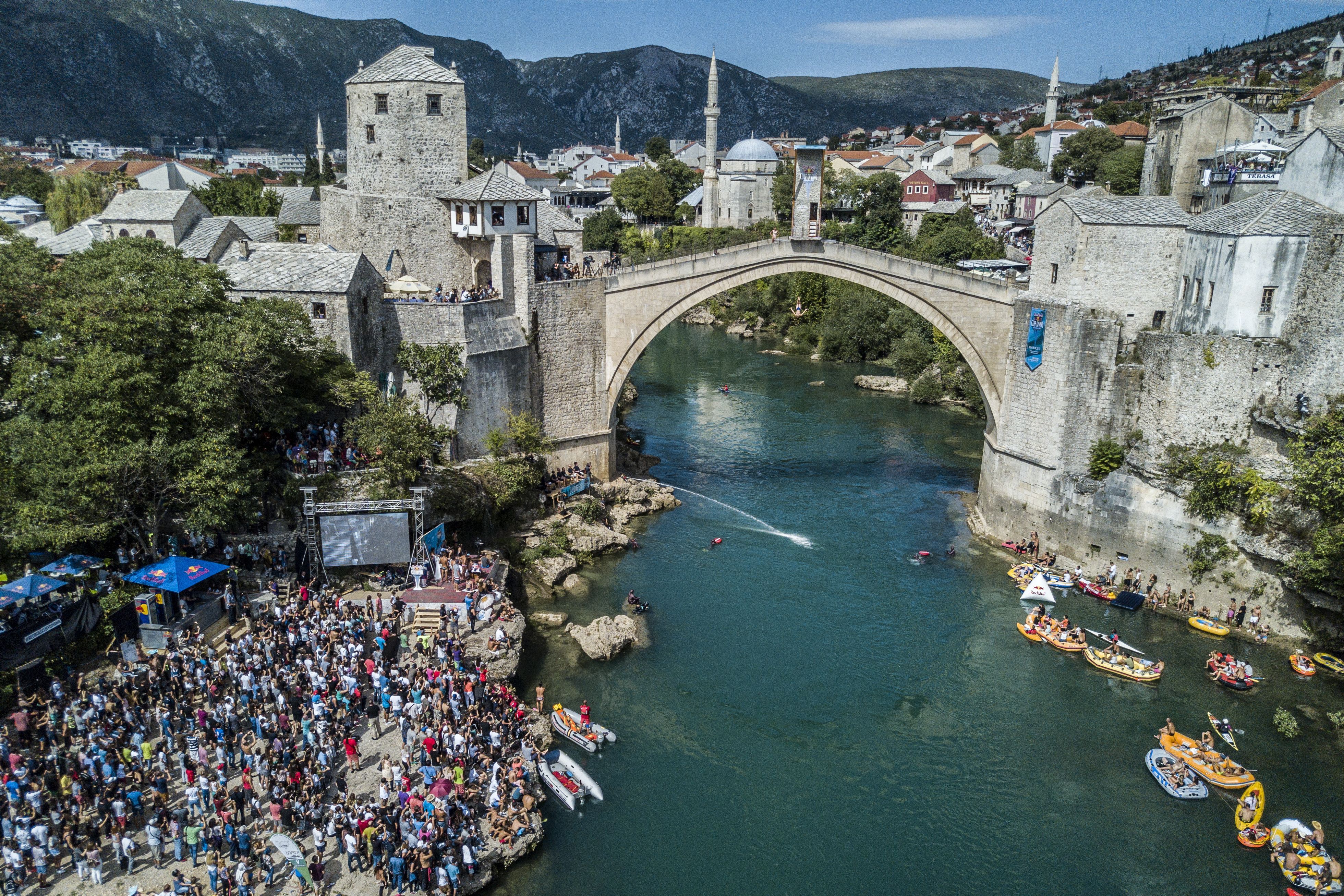 Objavljen kalendar Red Bull Cliff Diving Svjetske serije, najbolji skakači svijeta ponovo u Mostaru