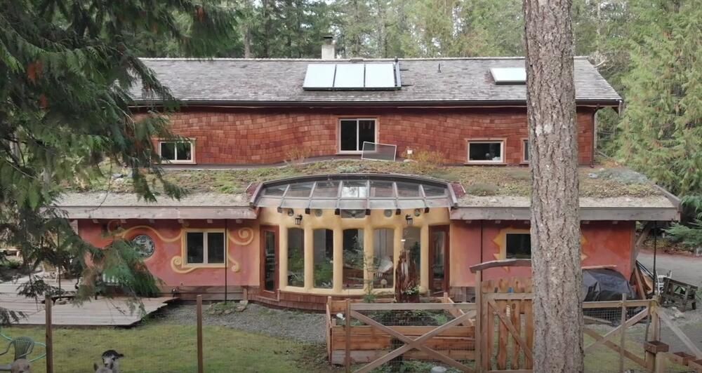 Stopostotni prirodni materijali čine kuću koja je napravljena da traje 300 godina