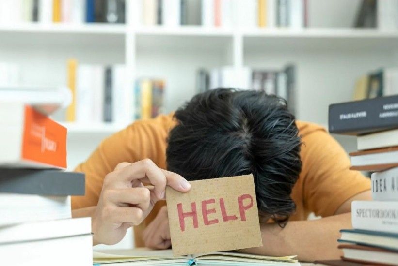 Zaposleni koji se suočavaju s mobingom ili lošim odnosima na radnom mjestu često osjećaju tjeskobu, depresiju i gubitak kontrole