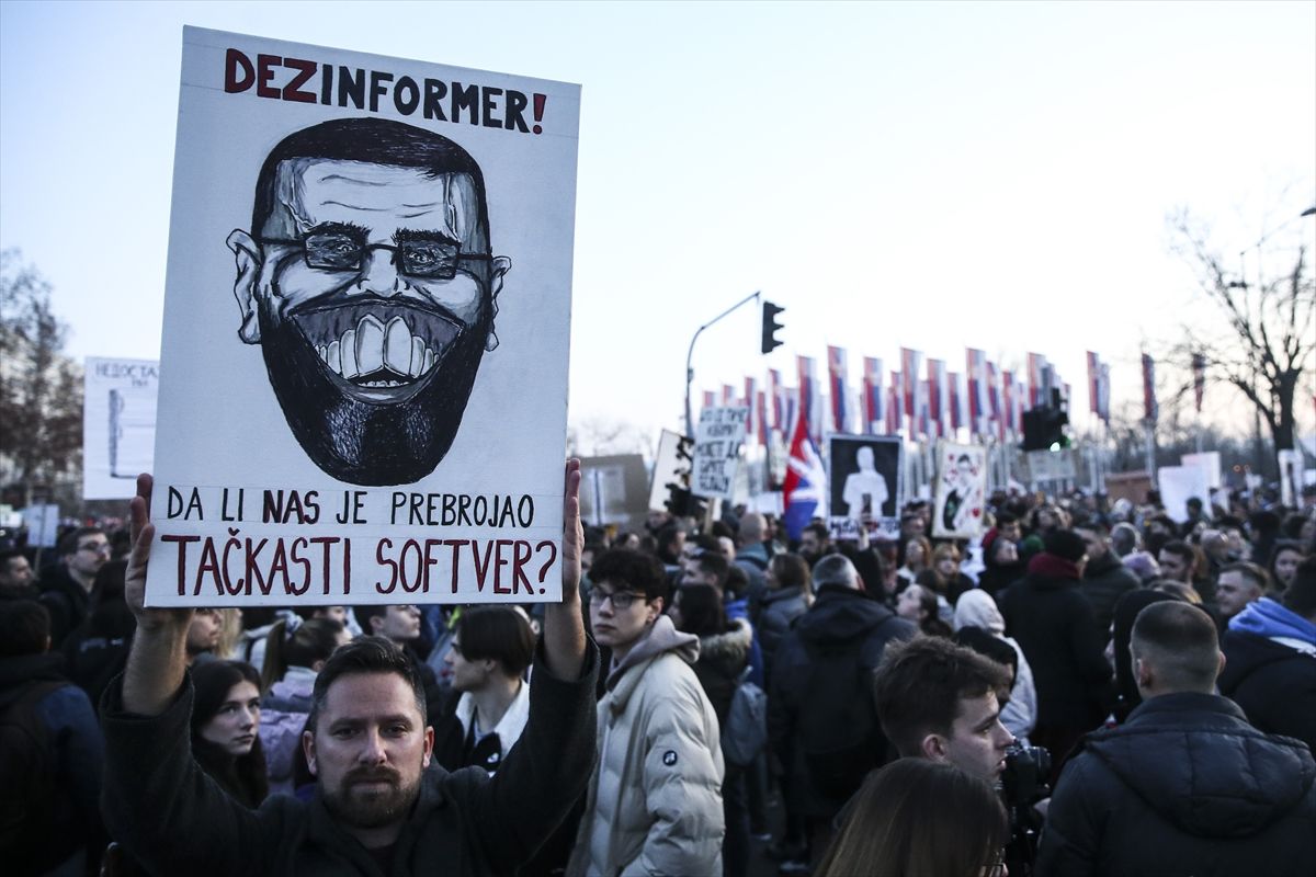 Tri mosta i tri puta za Vučića