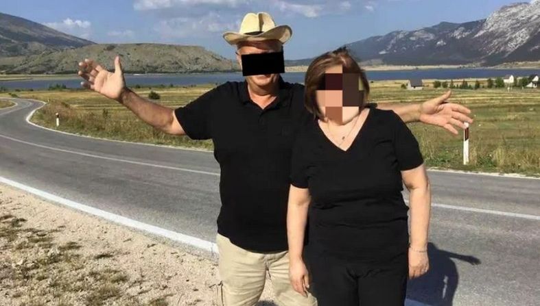 Komšinica je policiji posvjedočila o užasnim slikama jer je kroz vrata mogla vidjeti prvo priču, pa onda puno krvi