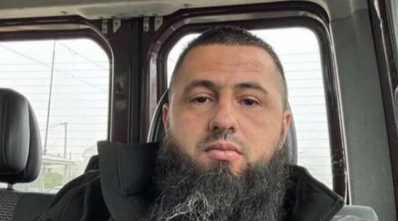 Pozvao sve koji su u mogućnosti pomoći da se pridruže radovima