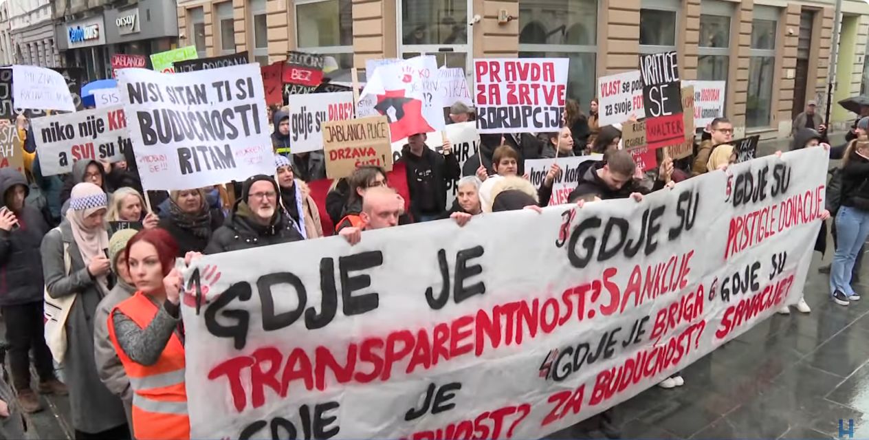 Tražila se pravda za 27 poginulih i nemar vlasti prema situaciji u Donjoj Jablanici        