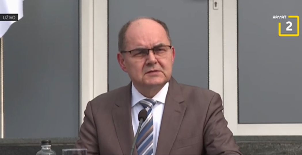 Znam da građani ove zemlje jako dobro razumiju i da su opredjeljeni za put ka EU institucijama, rekao je Schmidt