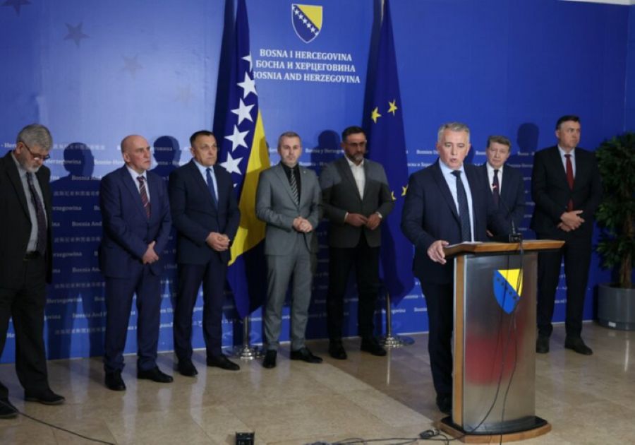 Sramota za Bošnjake je imati državnog ministra kojeg će EUROPOL uvrstiti među saradnike narko kartela i koji će poziciju koristiti za pogodovanje kumovima, navodi se u saopštenju