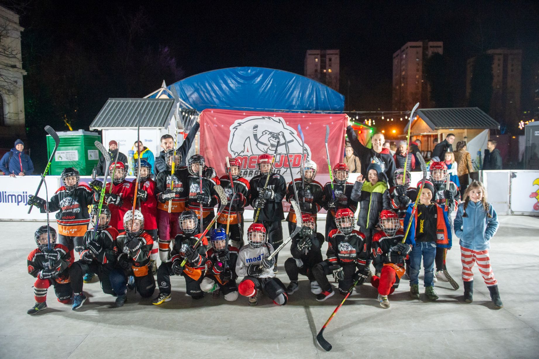 Festival će, simboličnim paljenjem olimpijskog plamena na Bjelašnici, zvanično biti otvoren u subotu 15. februara