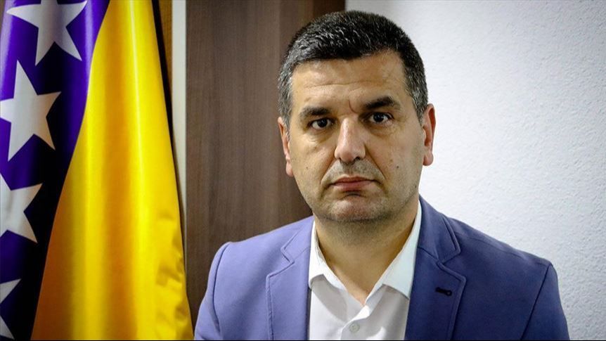 Predsjedavajući Kluba Bošnjaka Alija Tabaković ocijenio je da je nekorektno da članovi srpske nacionalnosti koji čine Ustavni odbor određuju šta je bošnjački interes.