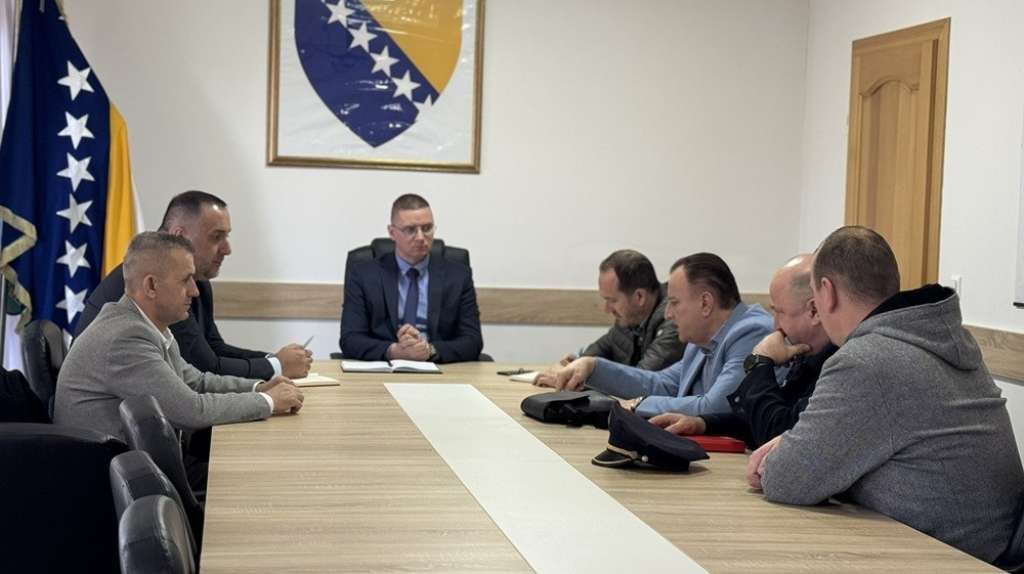 Načelnik općine Kalesija Nermin Mujkanović je kazao da je po saznanju za ovaj slučaj odmah organizirao sastanak.