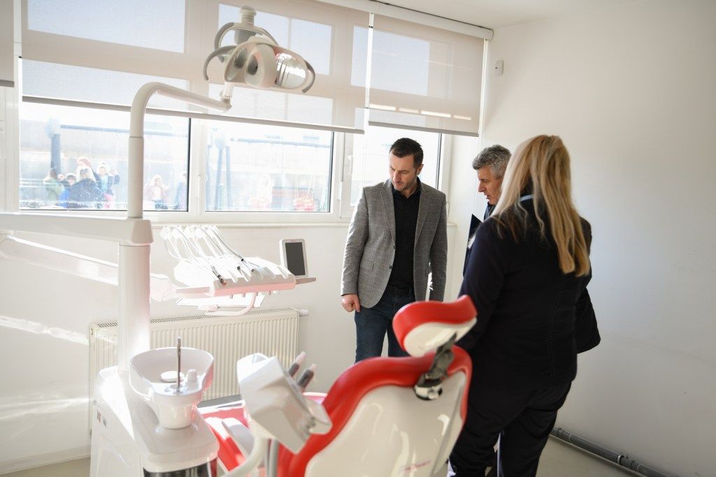 Učenici OŠ 'Umihana Čuvidina' dobili nove školske prostorije i stomatološku ambulantu