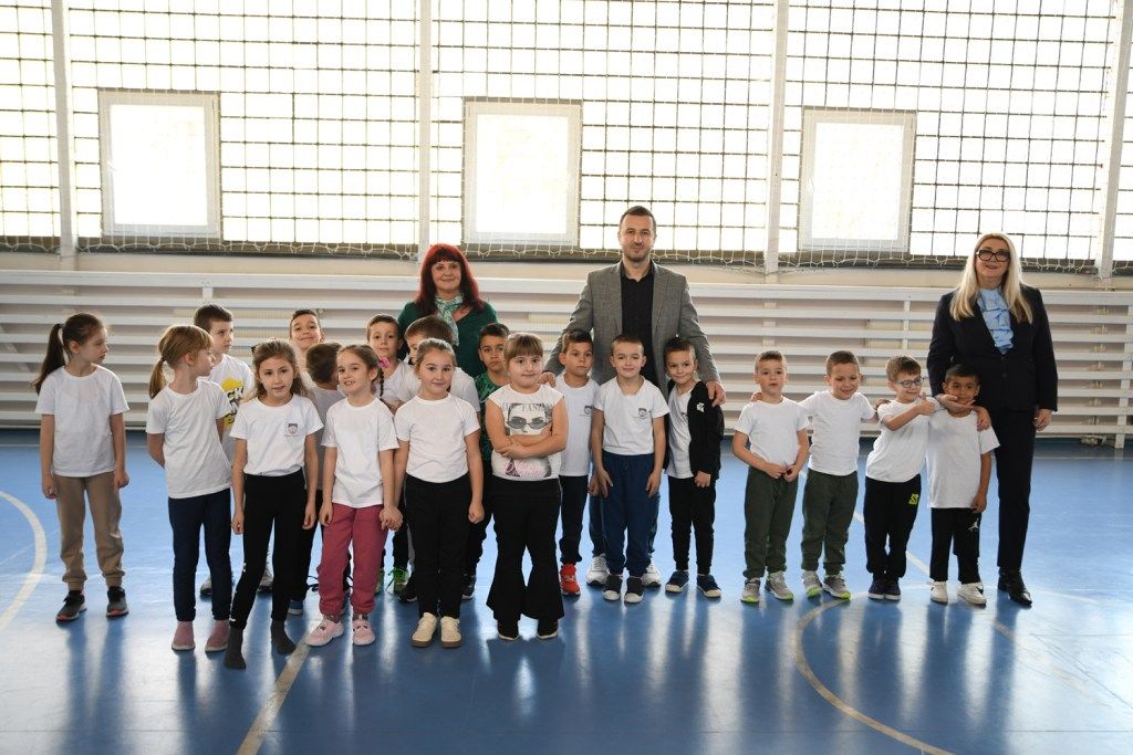 Učenici OŠ 'Umihana Čuvidina' dobili nove školske prostorije i stomatološku ambulantu