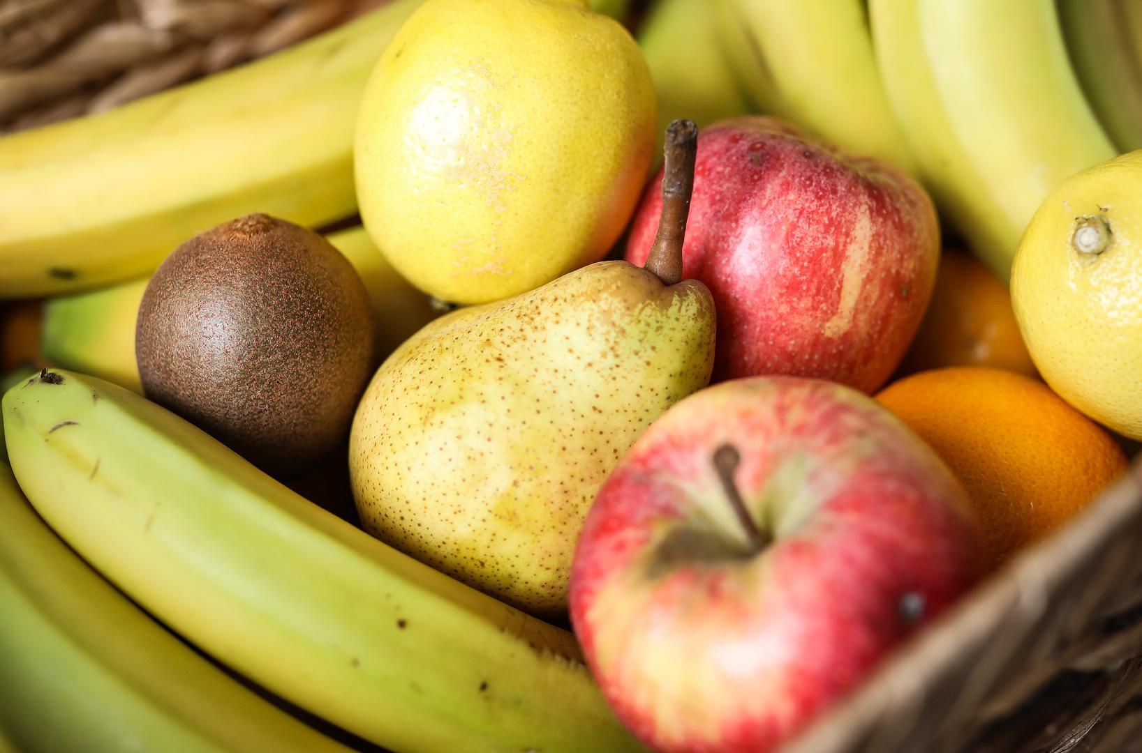 Voće je predstavljalo potencijalan rizik za zdravlje ljudi. Udjel fosmeta u kruškama iznosio je 0,18 mg/kg.