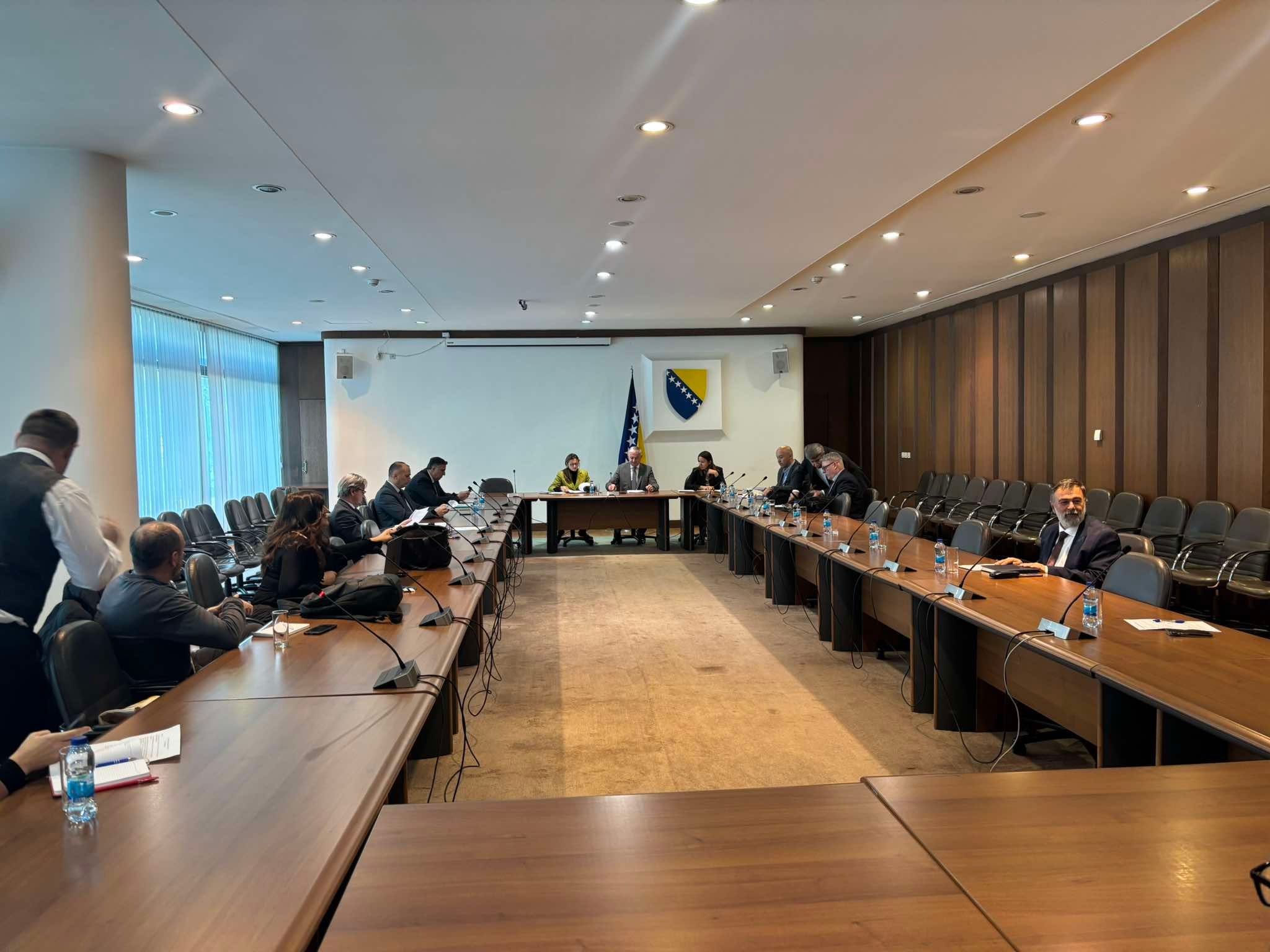 Borenović kaže da zna da se od Komisije očekivalo da spriječi mogućnost da neko utječe na medije, njihov rad i finansiranje...