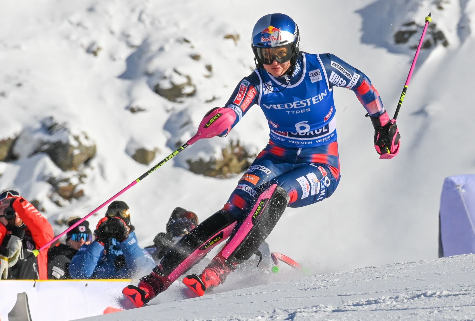 Mlada 21-godišnja hrvatska alpska skijašica, Zrinka Ljutić ide stopama svojih idola Ivice i Janice Kostelić