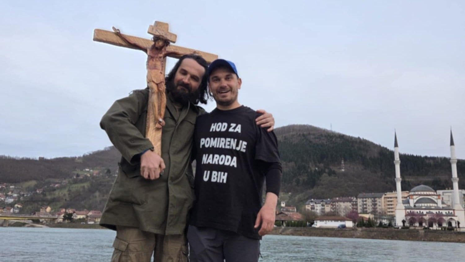 Put za pomirenje naroda u BiH: Josip Jelinić u Goraždu, poklonio se i Drinskim mučenicama
